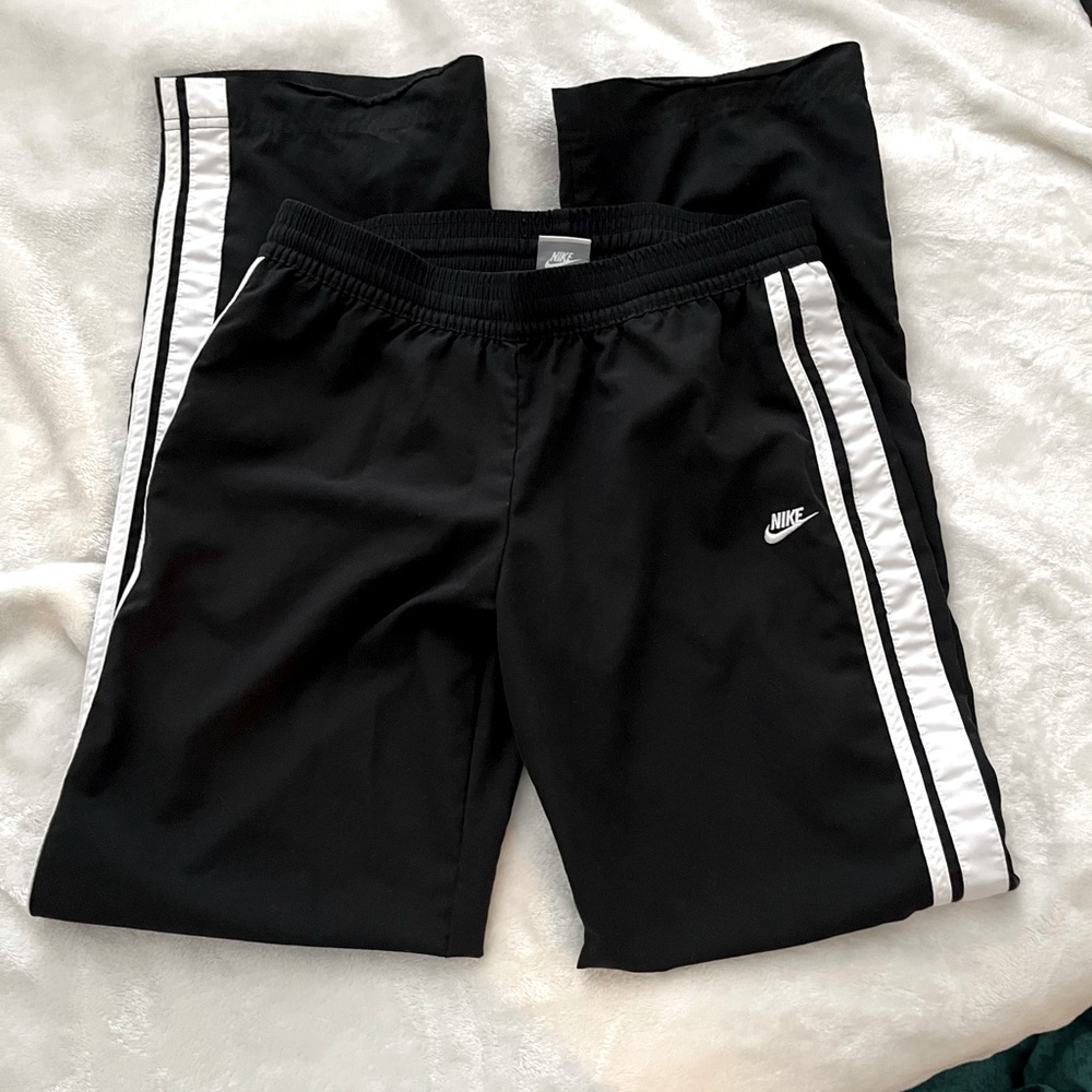 GREAT DEAL VINTAGE NIKE TRACKPANT✨